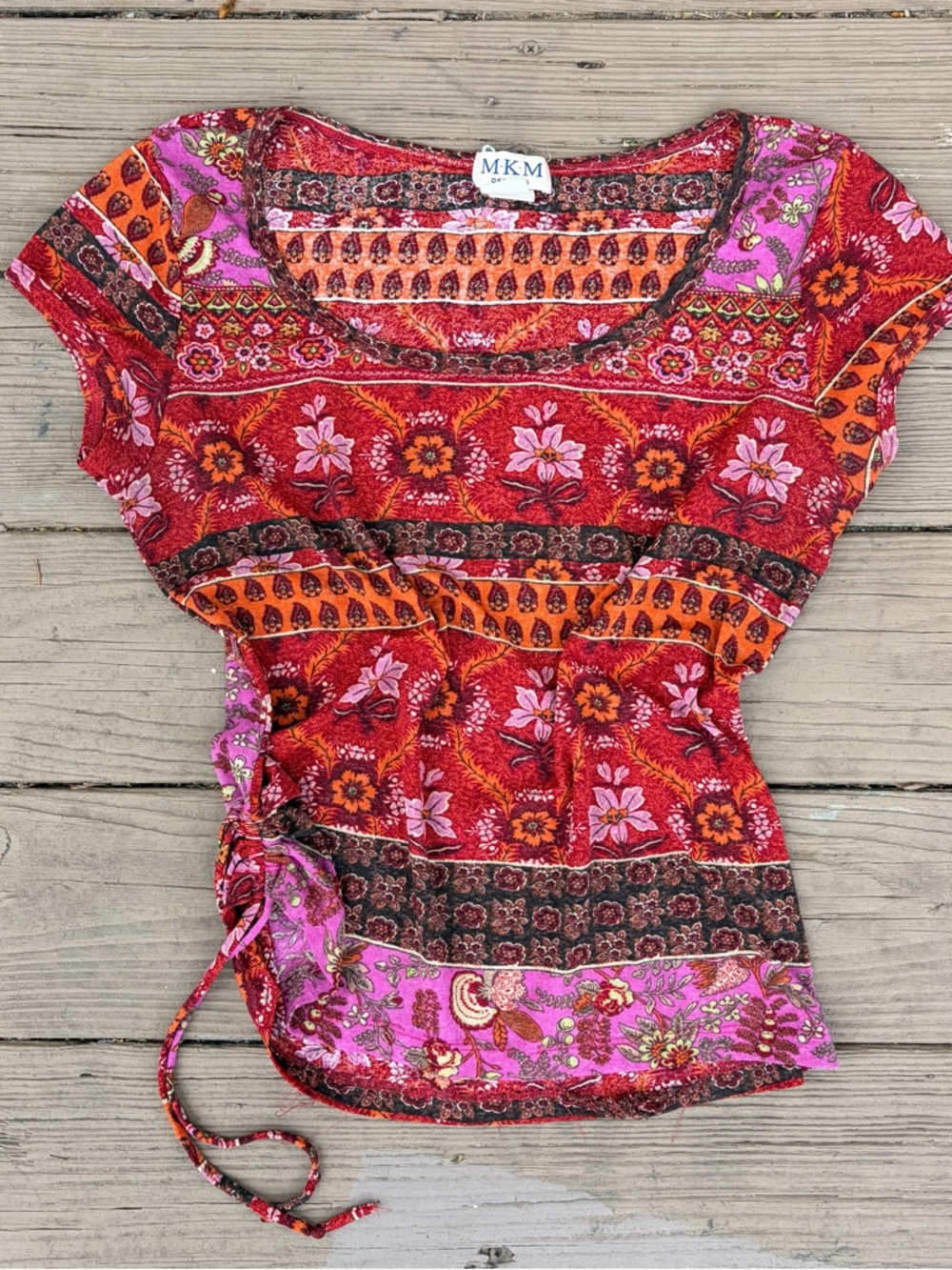 Vintage 90’s/00’s Y2K MKM red and orange floral short sleeve top